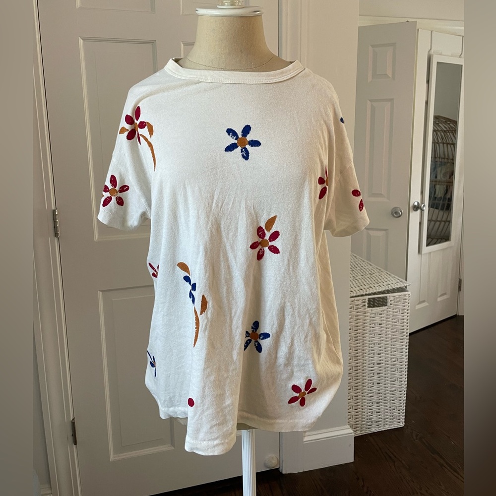 THE GREAT. White Floral Short Sleeve Tee
